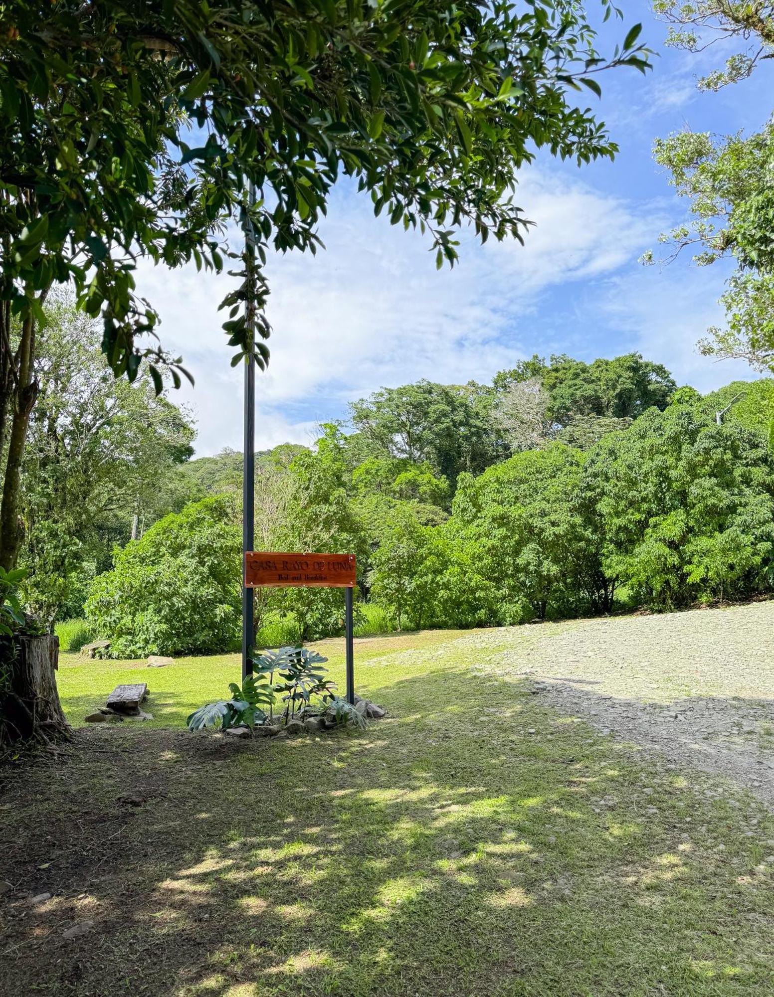 Casa Rayo De Luna Monteverde Exterior photo